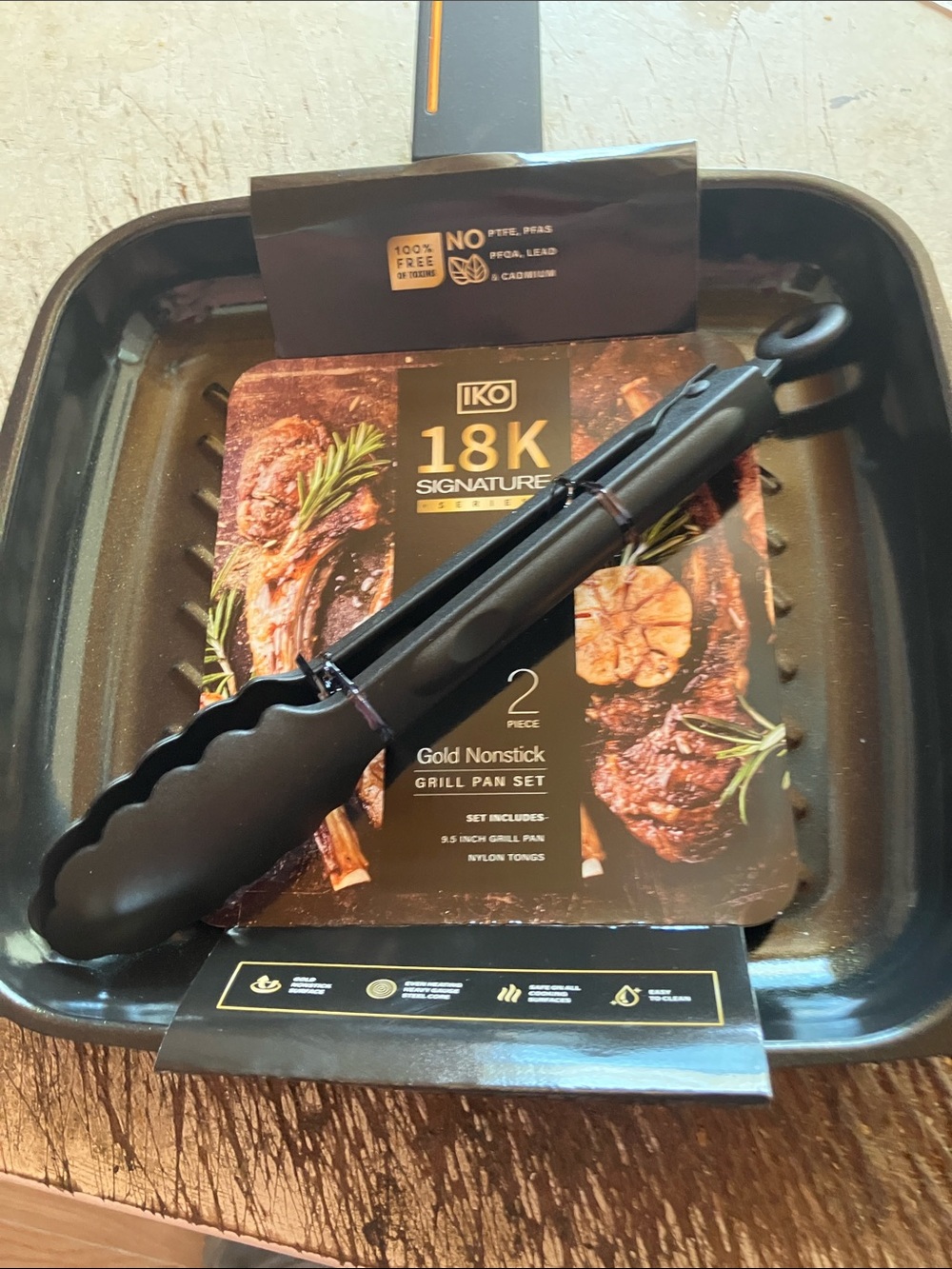 18K Signature Black Nonstick Grill Pan Set with Black Nylon Tongs